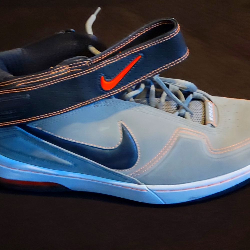 NIKE SPECIAL EDITION - RARE